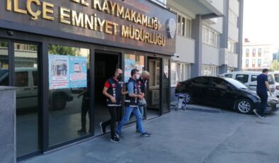 Kocaeli’de komşularını öldüren anne ile oğluna toplam 85 yıl hapis