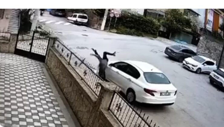 Kocaeli’de park halindeki otomobil çarparak savruldu