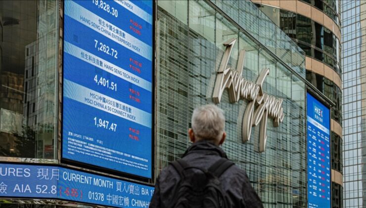 Küresel piyasalar dünkü çöküşün ardından toparlanma eğilimine girdi