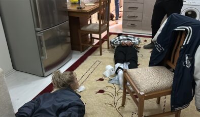 Kütahya’da polisi görünce kaçıp, kendisini eve kilitledi: 3 gözaltı