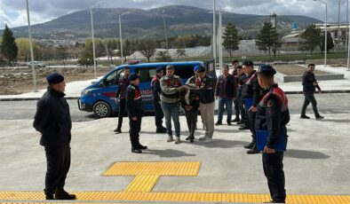 Kütahya’da tartıştığı arkadaşını silahla vurdu