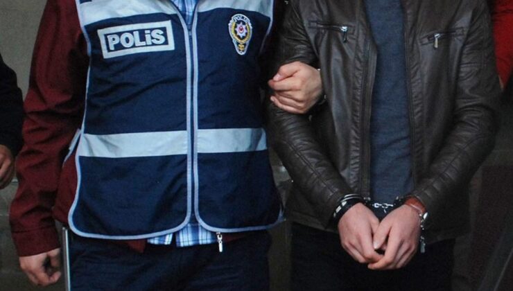 Mersin’de babasını öldürüp kaçtı