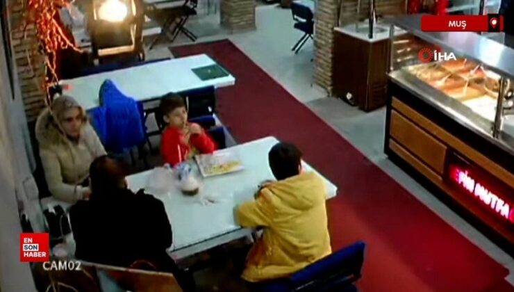 Muş’ta lokanta çalışanı Heimlich manevrasıyla çocuğun hayatını kurtardı