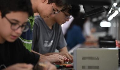 Öğrencilere 3 yılda 63,5 milyar lira staj desteği sağlandı