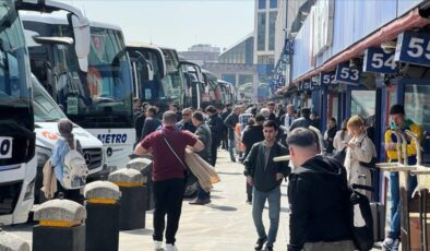 Otogarlarda Ramazan Bayramı yoğunluğu yaşanıyor