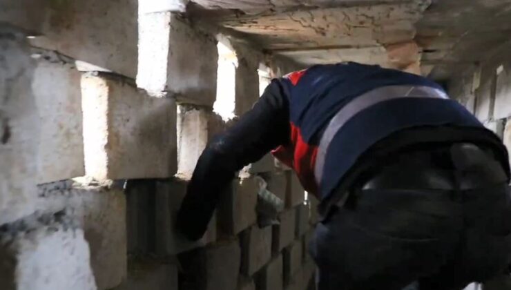 Rize’de 4 yıldır aranan zanlı evindeki gizli tünelde yakalandı