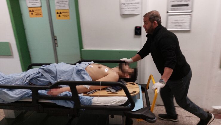 Samsun’da bıçaklanan genç aracıyla kaçarken kaza yaptı