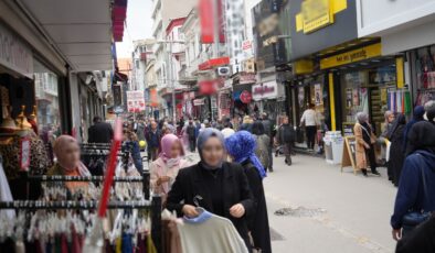 Samsun’da çarşı-pazarda hareketlilik