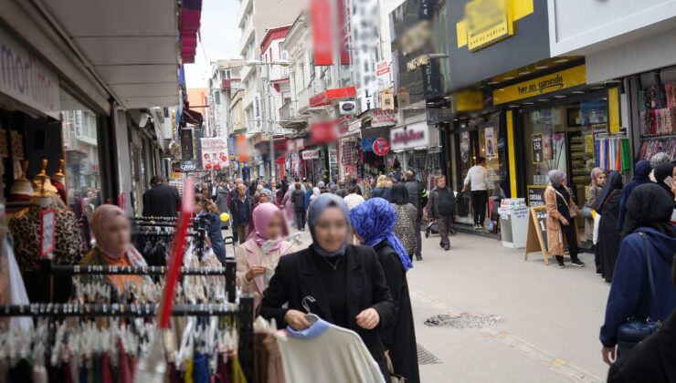 Samsun’da çarşı-pazarda hareketlilik
