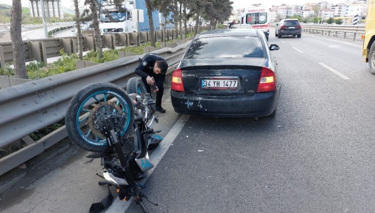 Samsun’da motosiklet otomobile çarptı