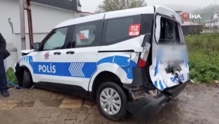 Samsun’da polis aracına minibüs çarptı