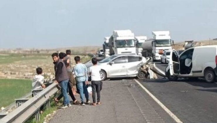 Şanlıurfa’da hafif ticari araç ile otomobil çarpıştı