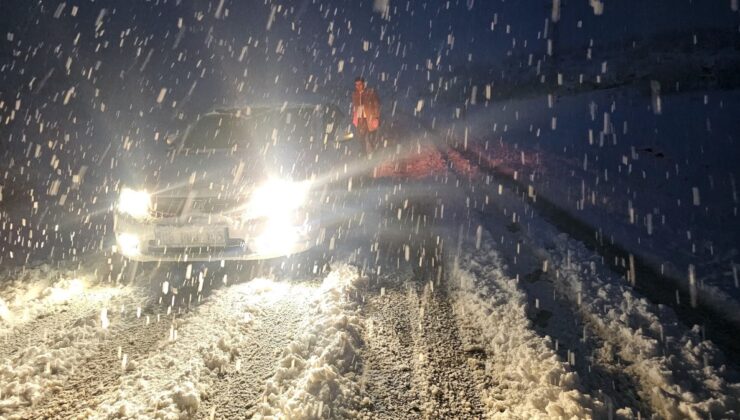 Siirt’te yoğun kar yağışı etkili oluyor