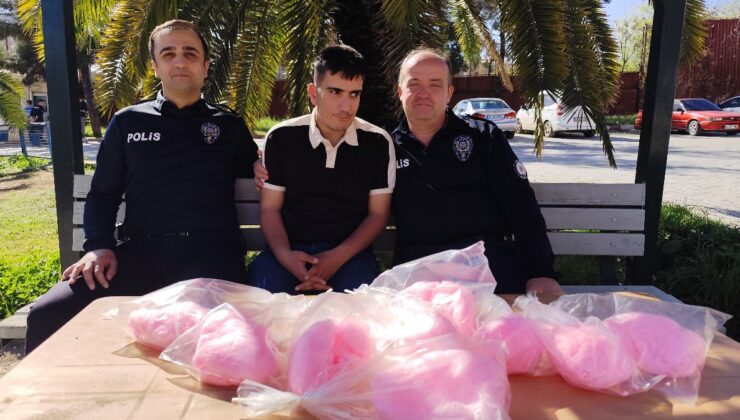 Şırnak’ta çocuklara pamuk şeker dağıtan polisler konuştu