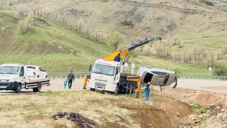 Şırnak’ta otomobil şarampole yuvarlandı
