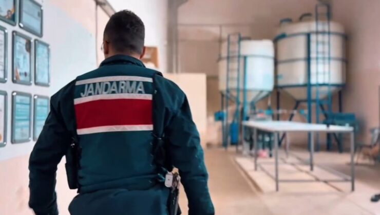 Tekirdağ’da İstanbul’a sevk edilecek 27 ton 800 litre kaçak etil alkol ele geçirildi