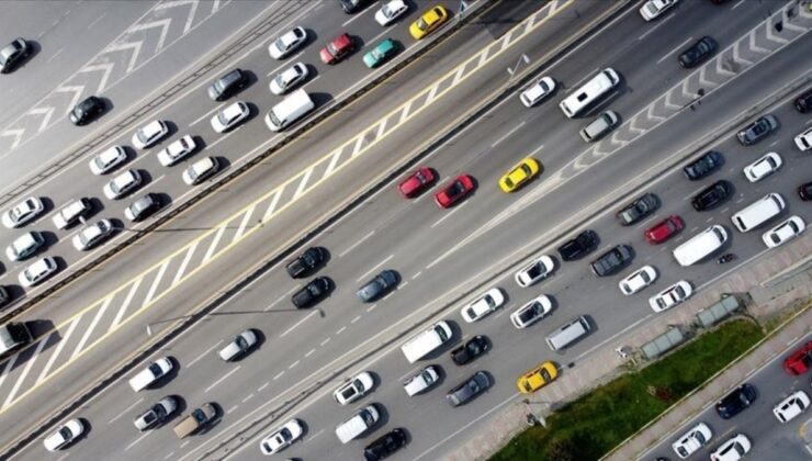 TÜİK: Martta trafiğe 195 bin 682 aracın kaydı yapıldı