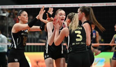 VakıfBank, Fenerbahçe’ye şans tanımadı