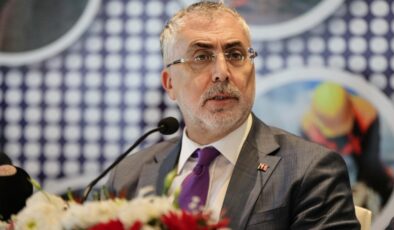 Vedat Işıkhan: Son üç yılda 63,5 milyar TL staj desteği sağlandı