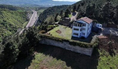 Yalova’da dağın zirvesindeki yalnız ev yeni sahibini bekliyor