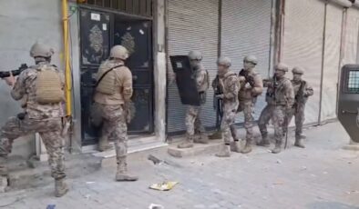 49 ilde operasyon: 210 terörist yakalandı