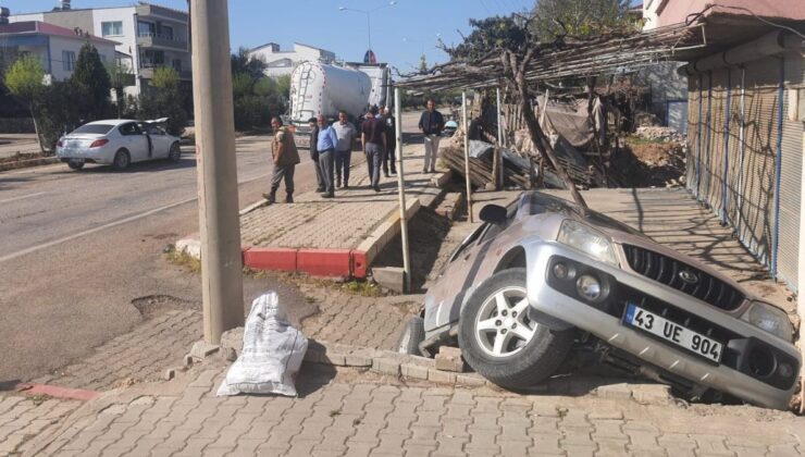 Adıyaman’da arabalar çarpıştı: 6 yaralı