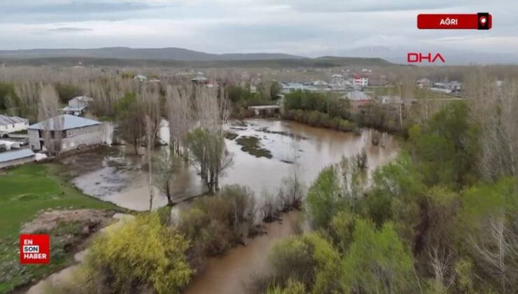 Ağrı’da dere taştı; evler su altında kaldı