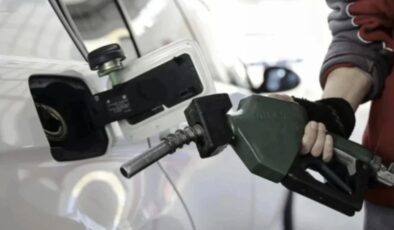 Akaryakıtta tabela yine değişecek: Motorine zam geliyor