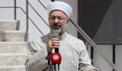 Ali Erbaş’tan yapay zeka yorumu: Bazı zekaları geride bırakmış durumda