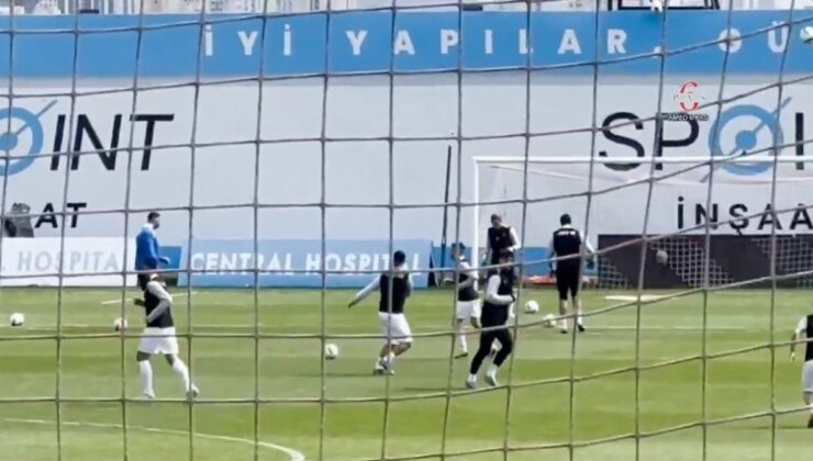 Amedspor maçında oyunculara ‘Türk Askeriyiz’ müziği dinletildi