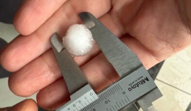 Ankara’da ceviz büyüklüğünde dolu yağdı