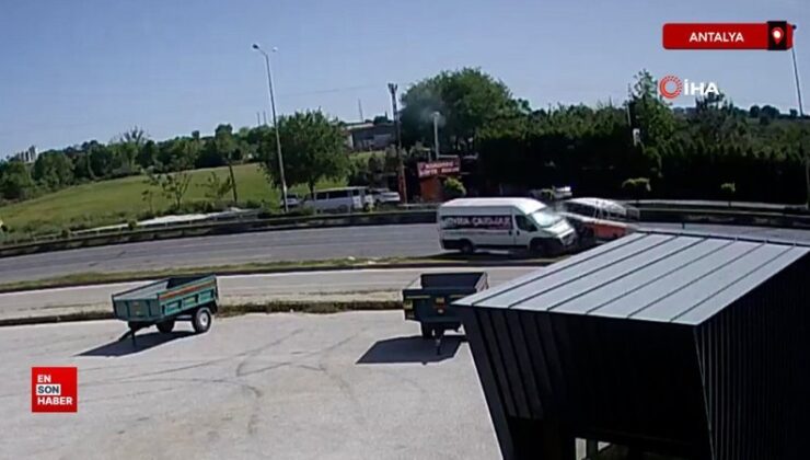 Antalya’da araçtan kopan teker bir işyerine girdi