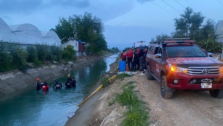 Antalya’da bisikleti su kanalında bulunan çocuğun cansız bedenine ulaşıldı
