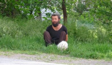 Balıkesir’de annesinin cesediyle 2 hafta yaşadı: Tutuklandı