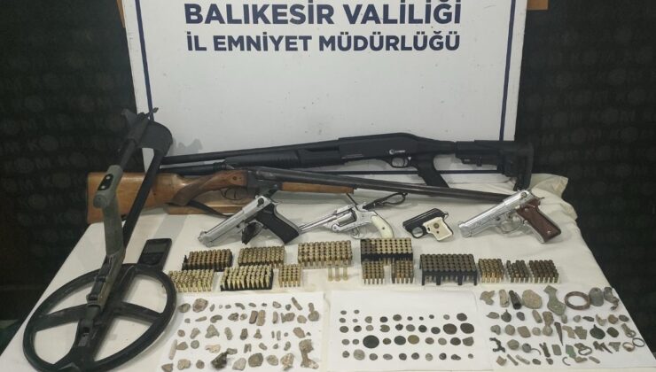 Balıkesir’de ruhsatsız silah ve tarihi eser operasyonu