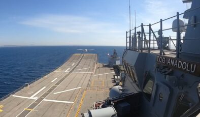 Bayraktar TB3’ün TCG Anadolu testleri sürüyor