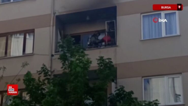 Bursa’da yanık unutulan sigara balkonu küle çevirdi