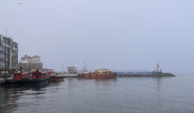 Çanakkale Boğazı sisle kaplandı: Transit gemi geçişlerine kapatıldı