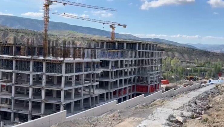 Çankırı’da personel kule vinçten düştü