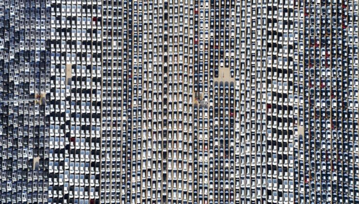 Çin’den Kocaeli’ne getirilen binlerce araç havadan görüntülendi