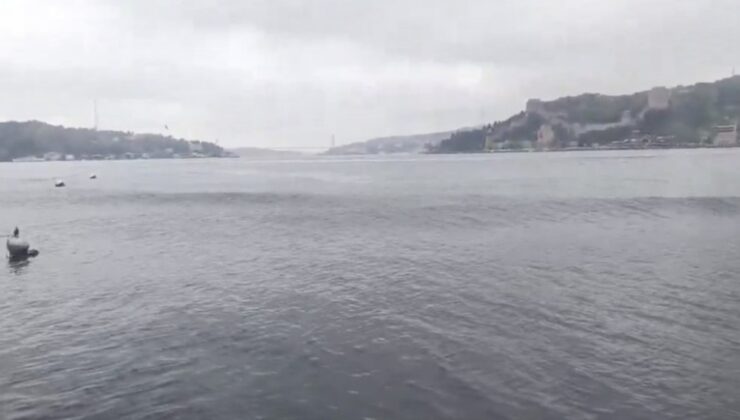 Deprem anında İstanbul Boğazı’ndaki hareketlilik kameralara yansıdı
