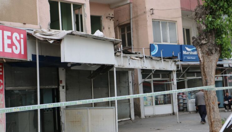 Diyarbakır’da ağır hasarlı apartman tehlike saçıyor