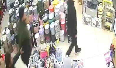 Düzce’de depremi hissedenler kendini sokağa attı