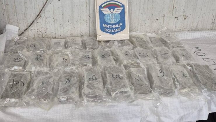 Edirne’den depo dolusu esrarla Türkiye’ye girmeye çalıştı