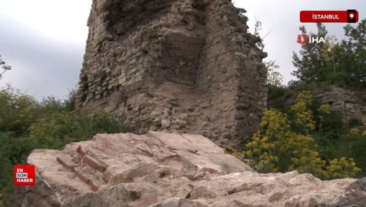 Fatih’te faciadan dönüldü: Deprem esnasında sur duvarından dev parça düştü
