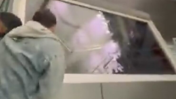 Fenerbahçe taraftarı isyanda! Kabine saldırdılar