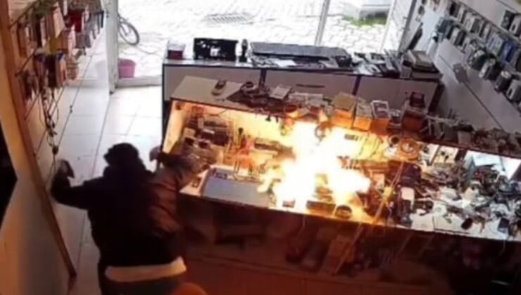 Giresun’da cep telefonu bataryası tamir sırasında alev aldı