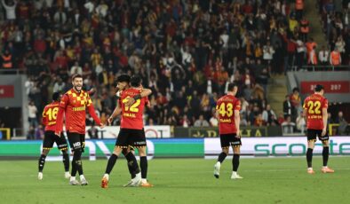 Göztepe, Başakşehir’e 4 attı