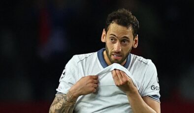 Hakan Çalhanoğlu’ndan taraftarına davet