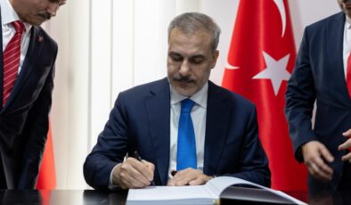 Hakan Fidan’dan Cezayir’e resmi ziyaret